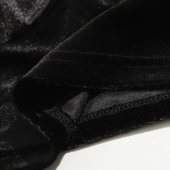 Cute Black Lace Trimmed Velvet Crop Top 😍 - Picture 3 of 4